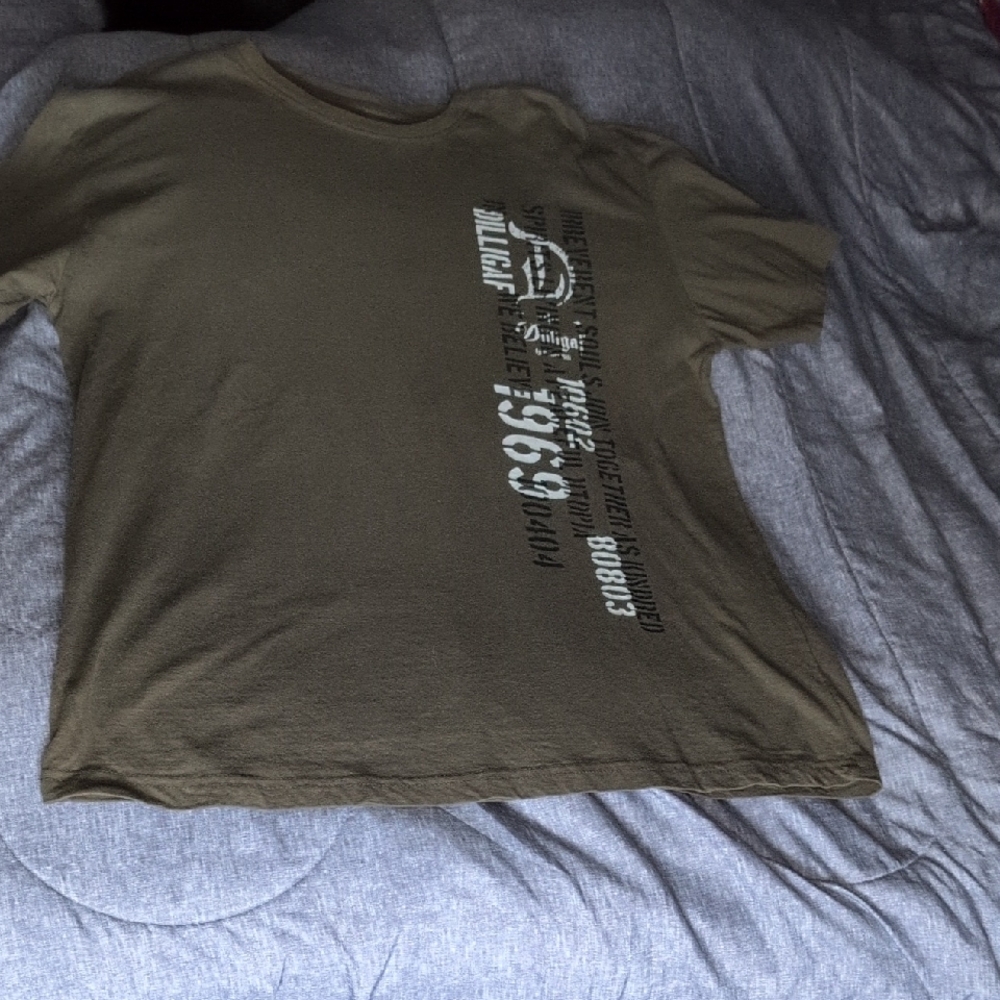 Olive Graphic T-Shirt Dilligaf